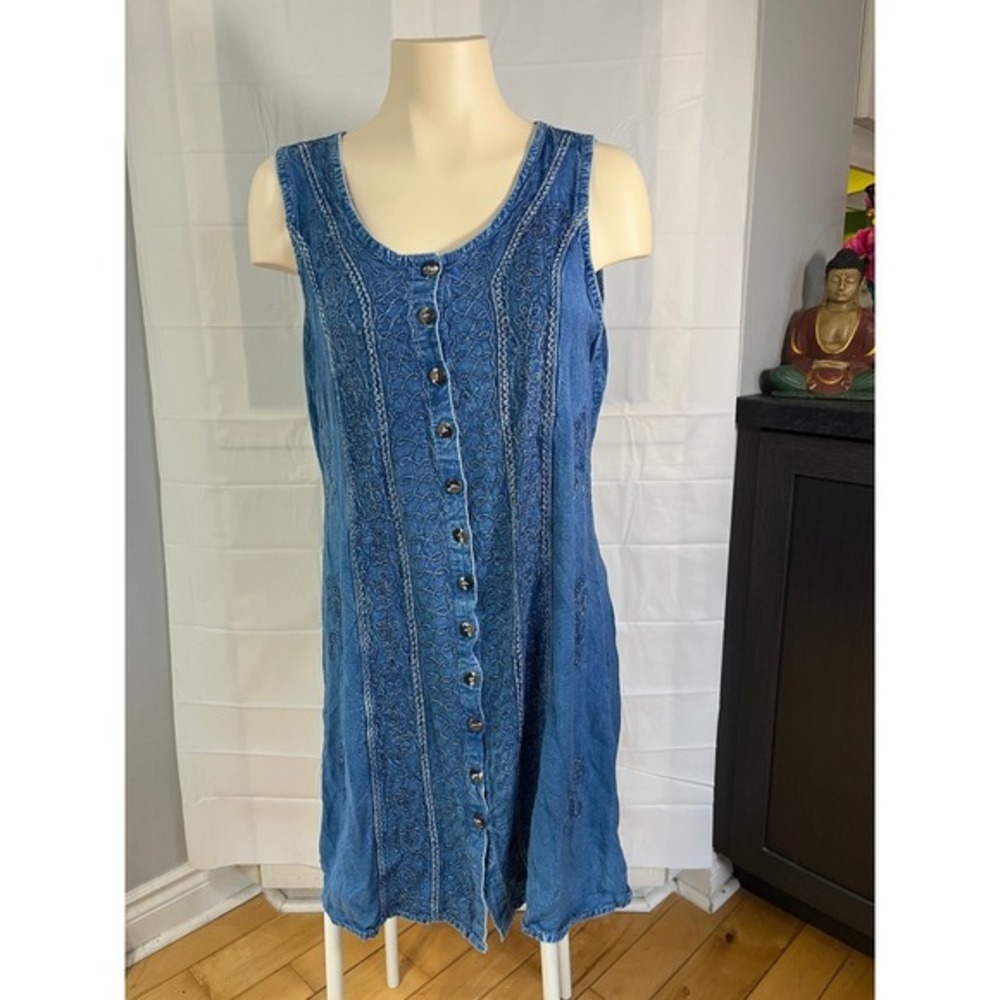 Vintage Raya Sun Embroidered Denim Jean Button Front Sleeveless Shift Dress Blue